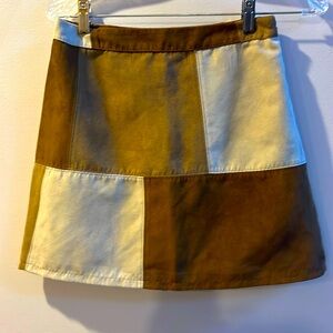 Hollister Size 2 Skirt Ultra-suede Brown/Tan Short Side Zipper Great Condition